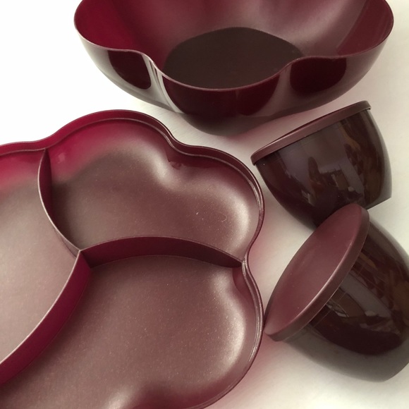 TUPPERWARE Holiday Sparkling chip and dip bowl serving tray set Burgundy - Picture 2 of 16